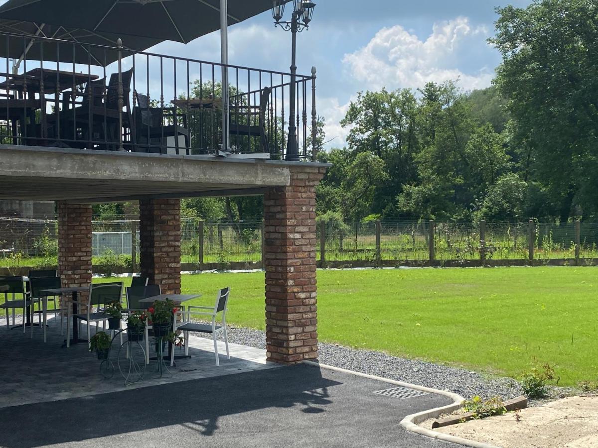 Le Point De Chute Bed & Breakfast Les Hautes-Rivieres Bagian luar foto